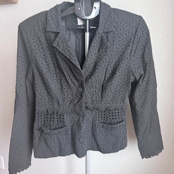 Cabi Flamenco Eyelet Jacket Classic Black Layering Style 5293 Sz 10 100% Cotton - Picture 2 of 5